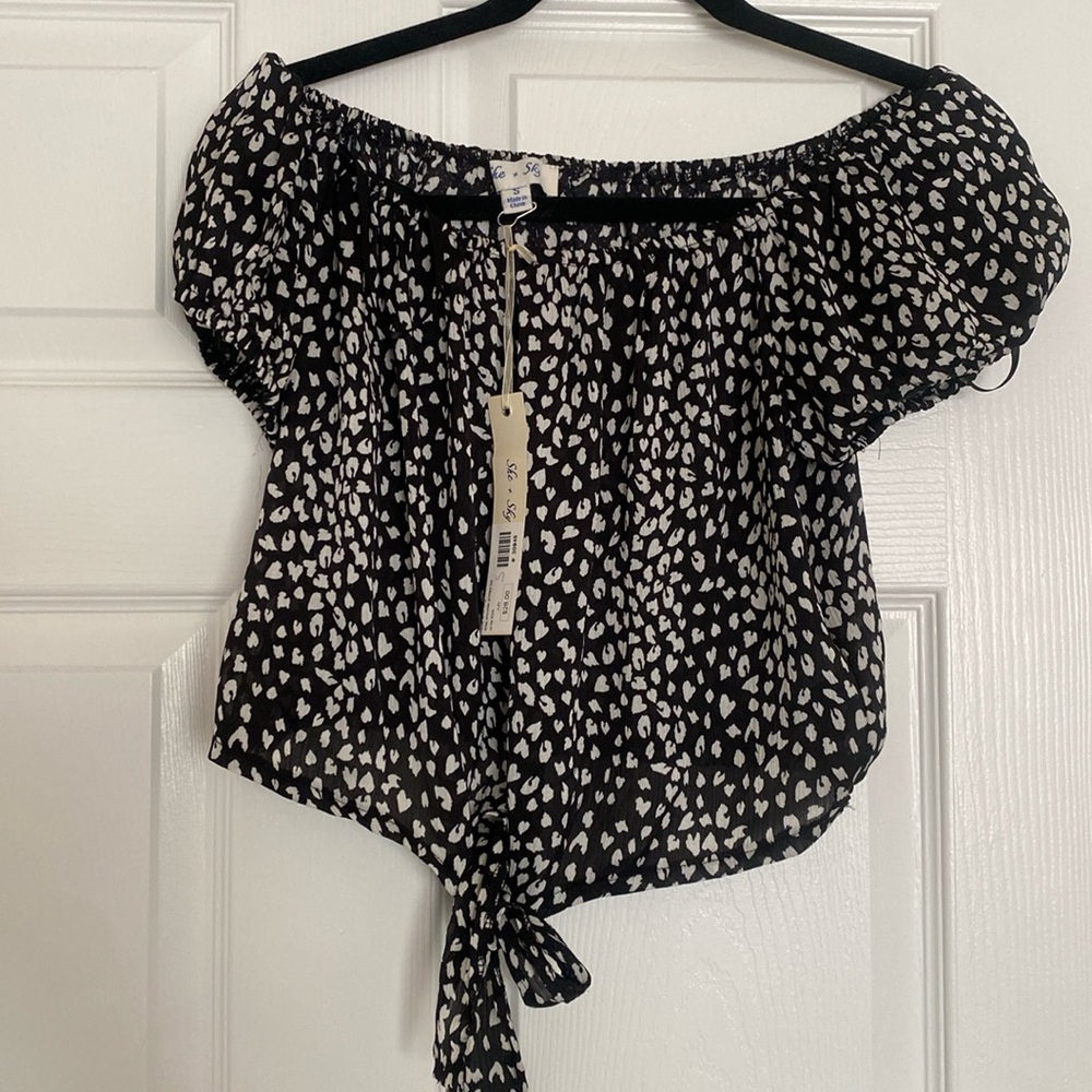 NEW She and Sky drop shoulder printed black and white top with tie small